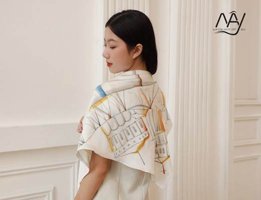 Chất liệu khăn bandana lụa cao cấp